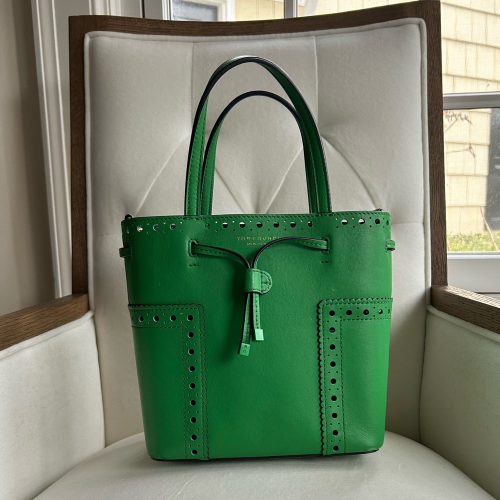 Tory Burch Leather Garden Party Green Bucket Bag with drawstring